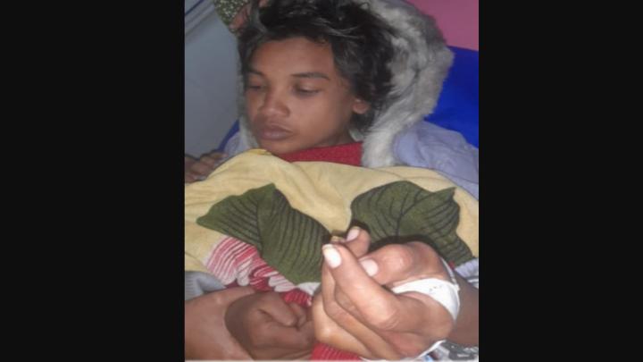 বরগুনার আমতলীতে পাগলী রাহিমা মা হলেন, বাবা রইলেন অজানা!